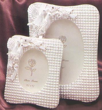 Poly  Resin  - Picture  Frame  (Ref # 721097-5) Size: 7" x 9" image