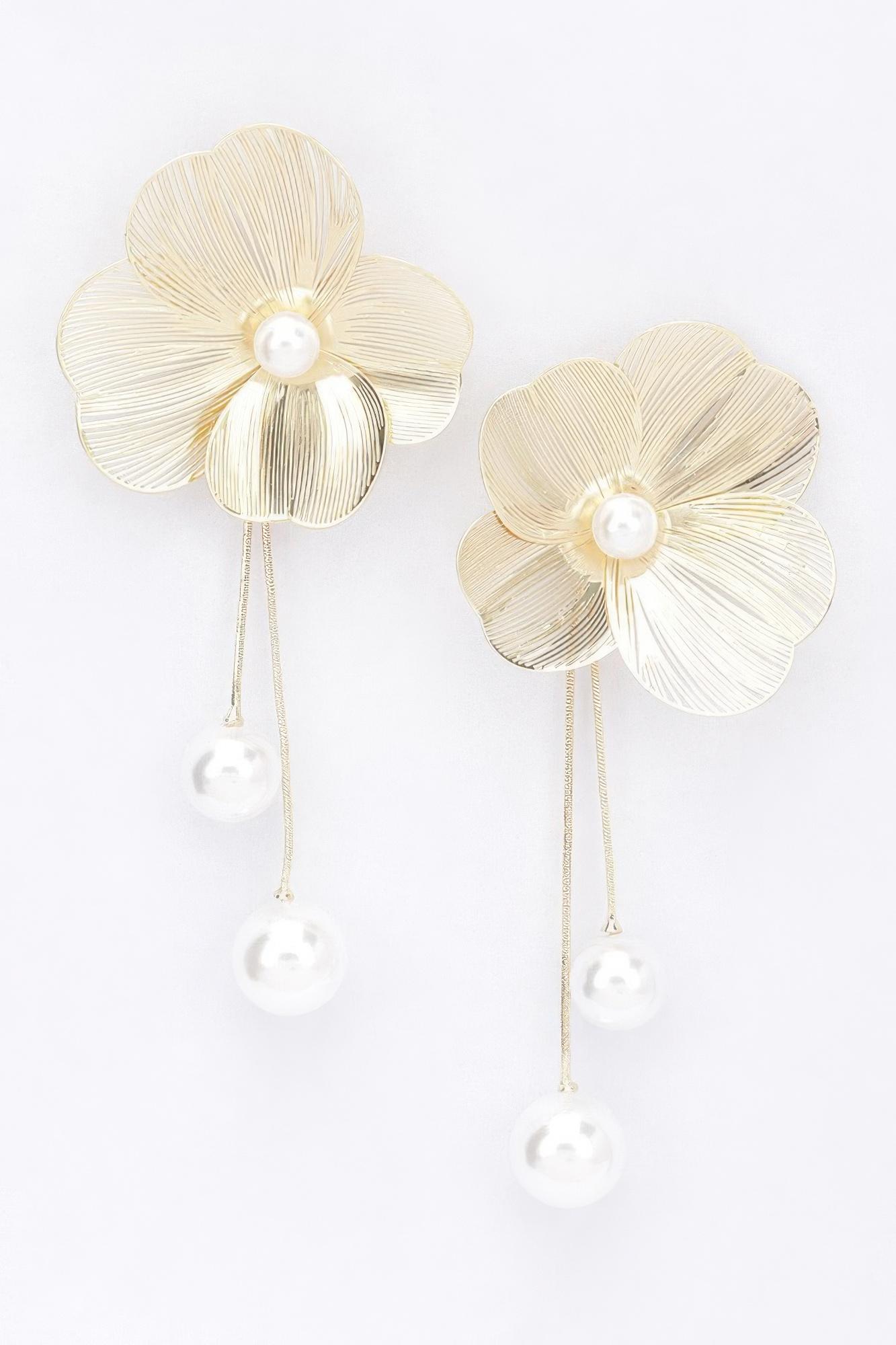 Faux pearl gold plated metal earring image