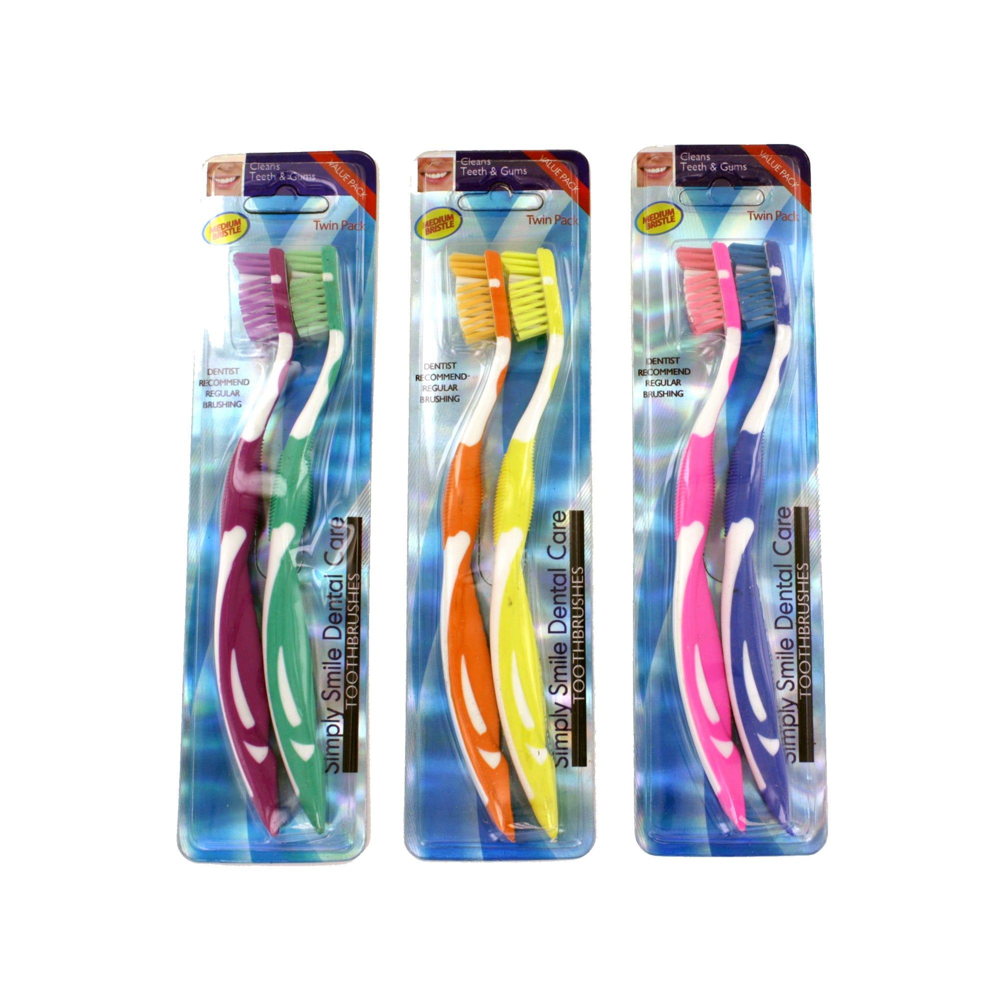 Medium Bristle Toothbrushes Set image