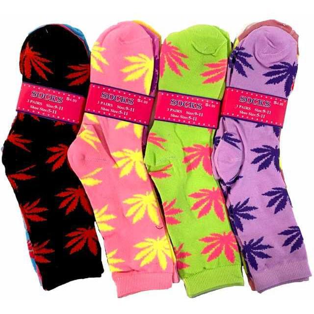 Long Women's Socks With Marijuana Leaf Print - Assorted image