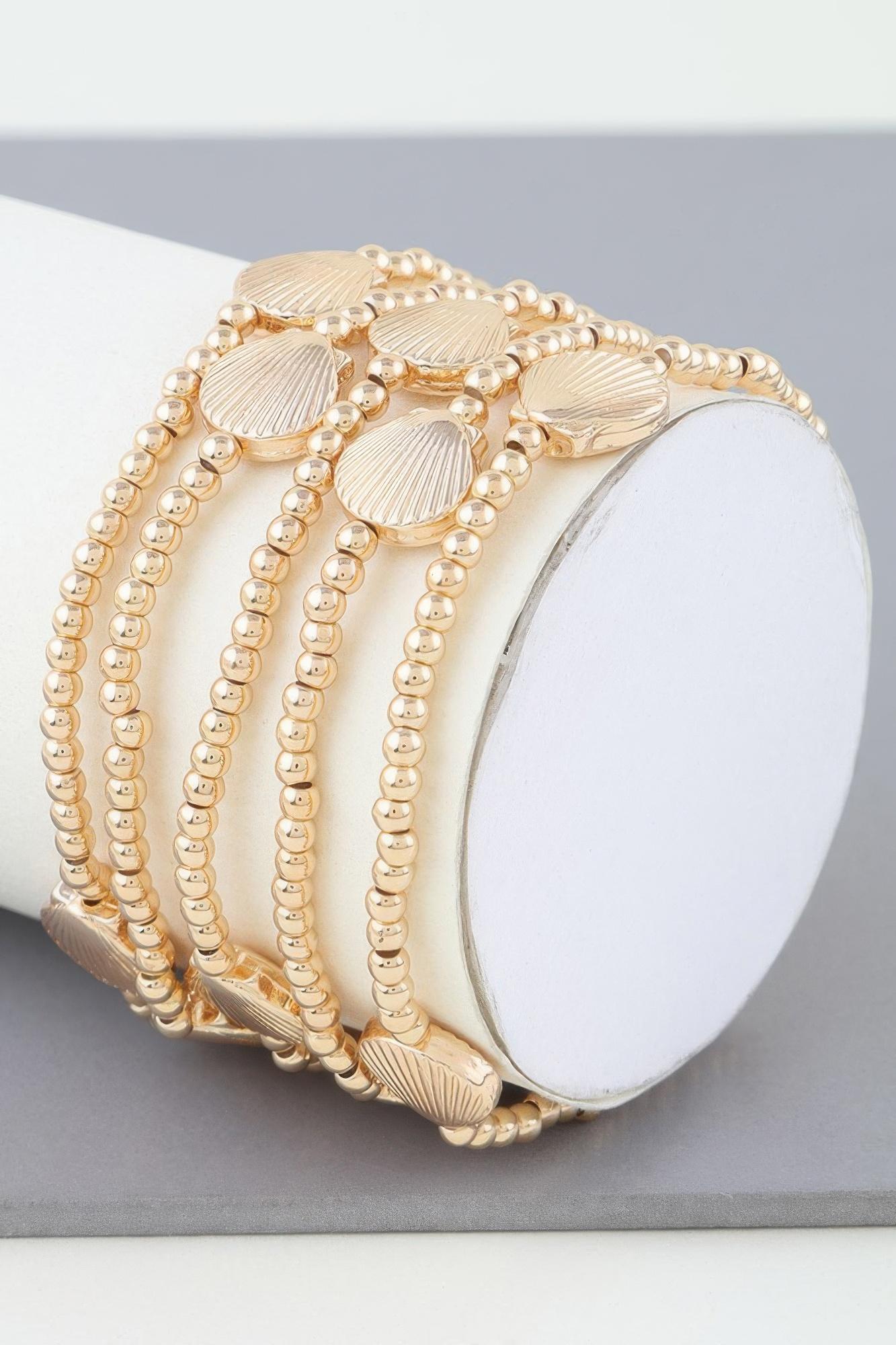 Shiny seashell beaded bracelet image